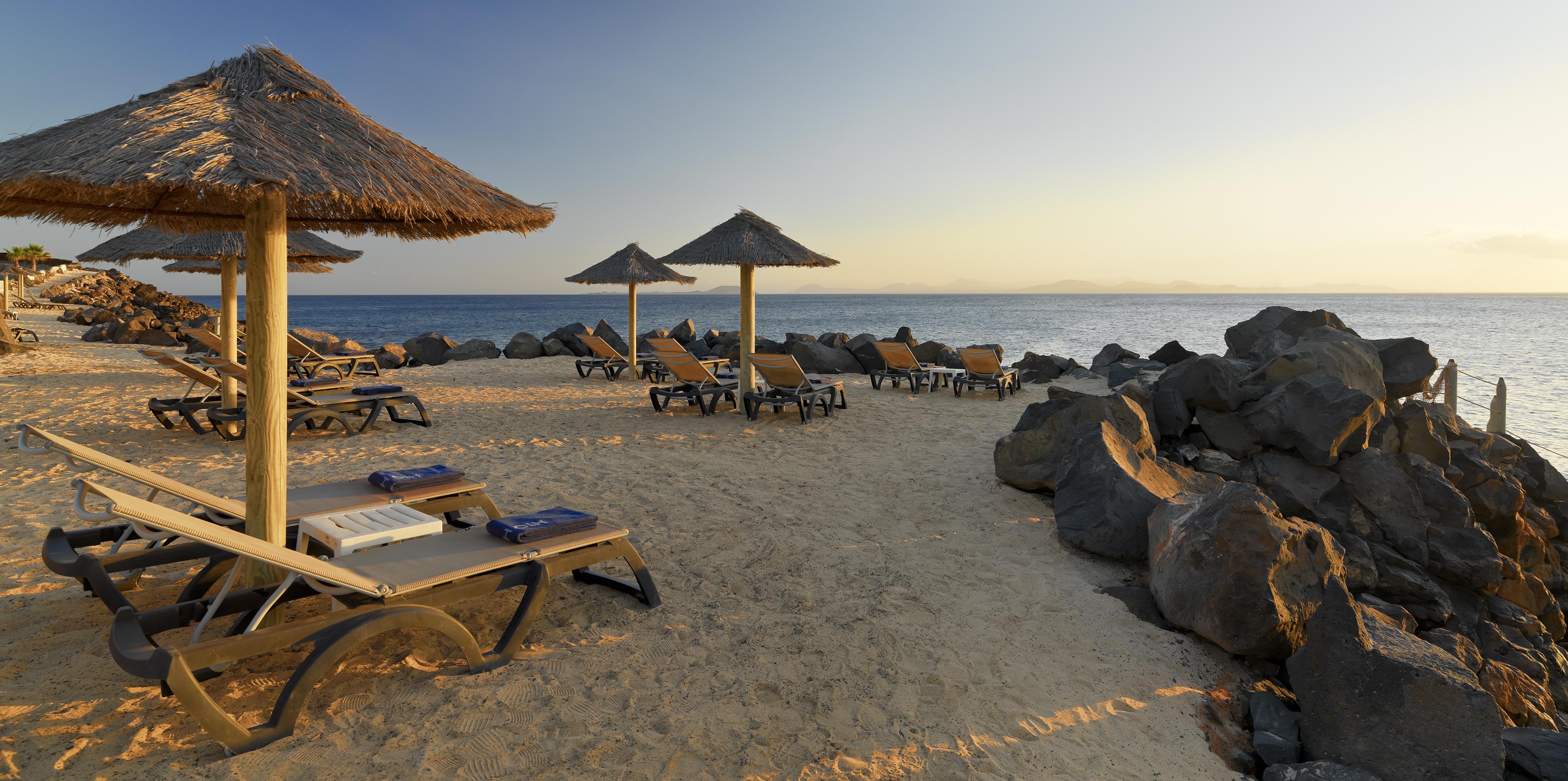 H10 Timanfaya Palace - Adults Only Коста Бланка Экстерьер фото