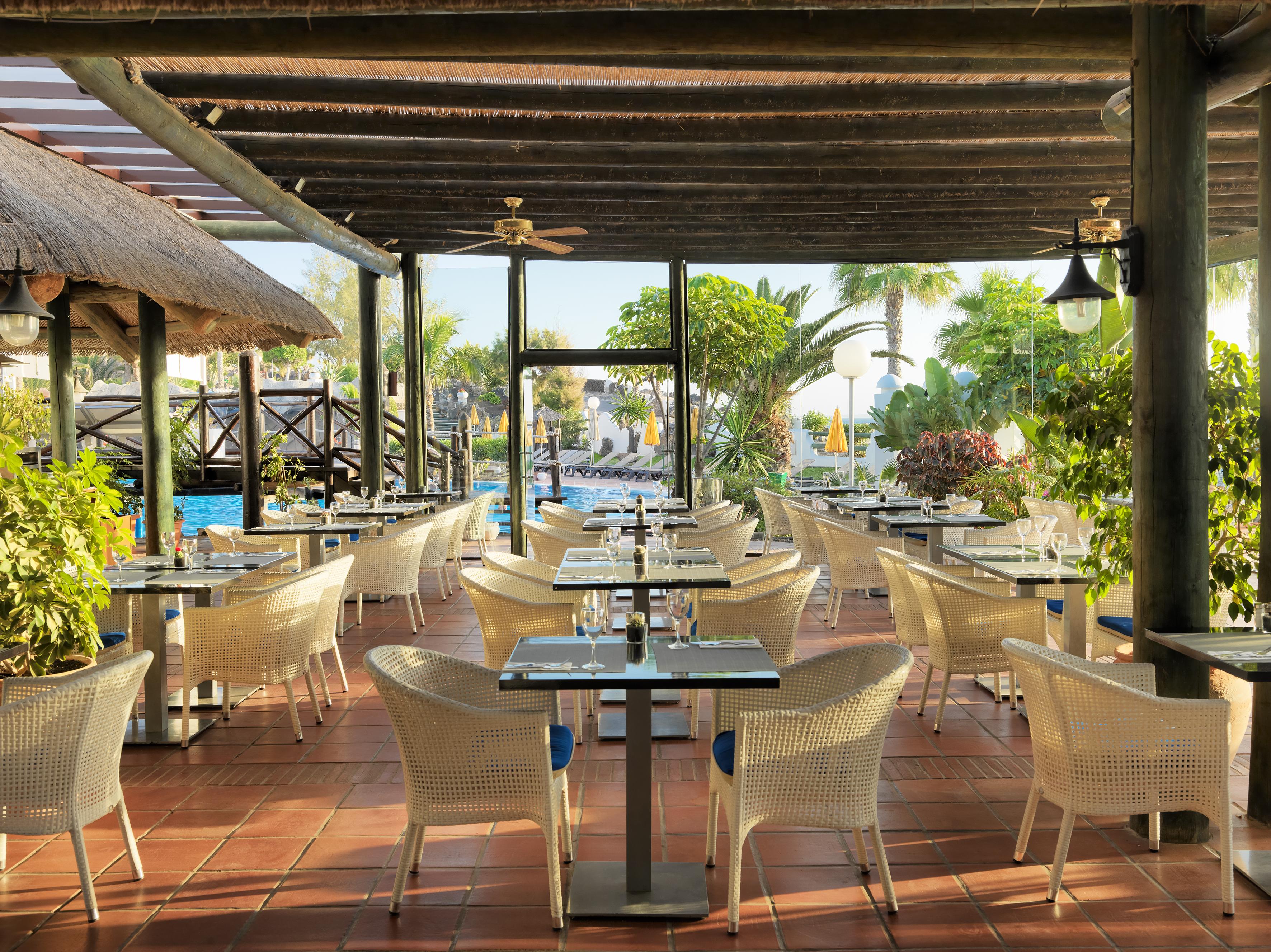 H10 Timanfaya Palace - Adults Only Коста Бланка Экстерьер фото